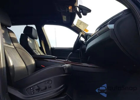 2013 BMW X5 xDrive35I/xDrive35I Premium/xDrive35I Sport Activity z USA, uszkodzony, nr VIN 5UXZV4C55D0E03258